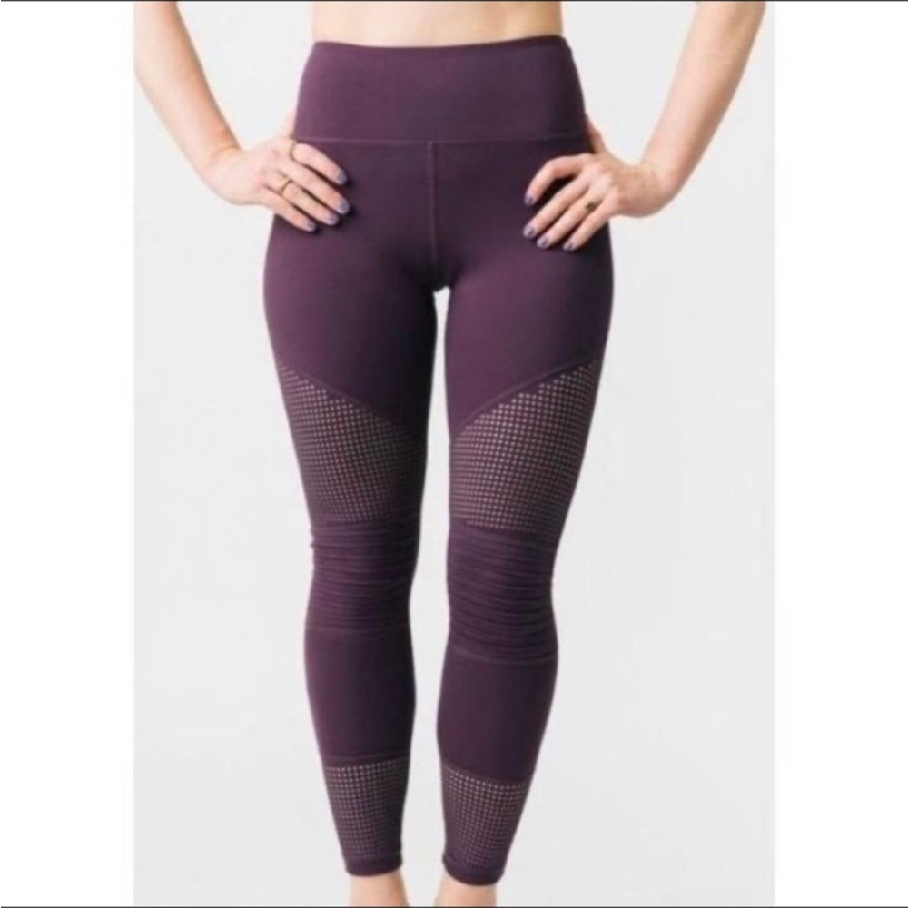 Zyia Active Moto Leggings Purple Size 6-8 EUC